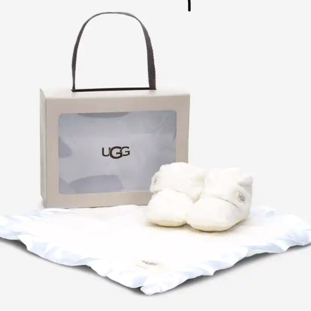 UGG New in box Baby's Two-Piece Bixbee and Lovey Gift Set (white only )